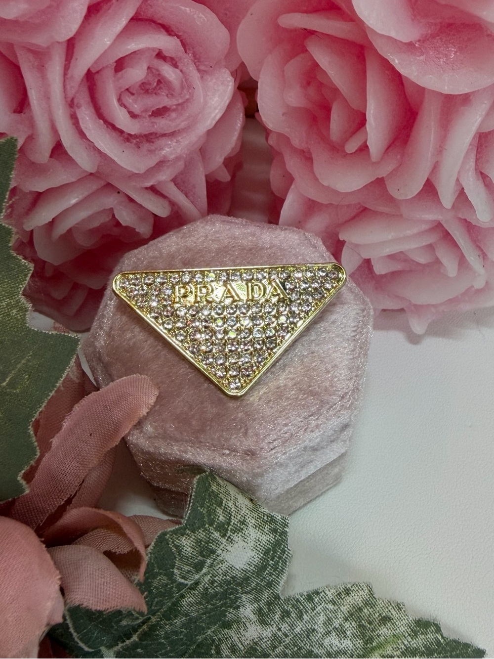 Preowned Gold-Tone pave filled Brooch in great condition